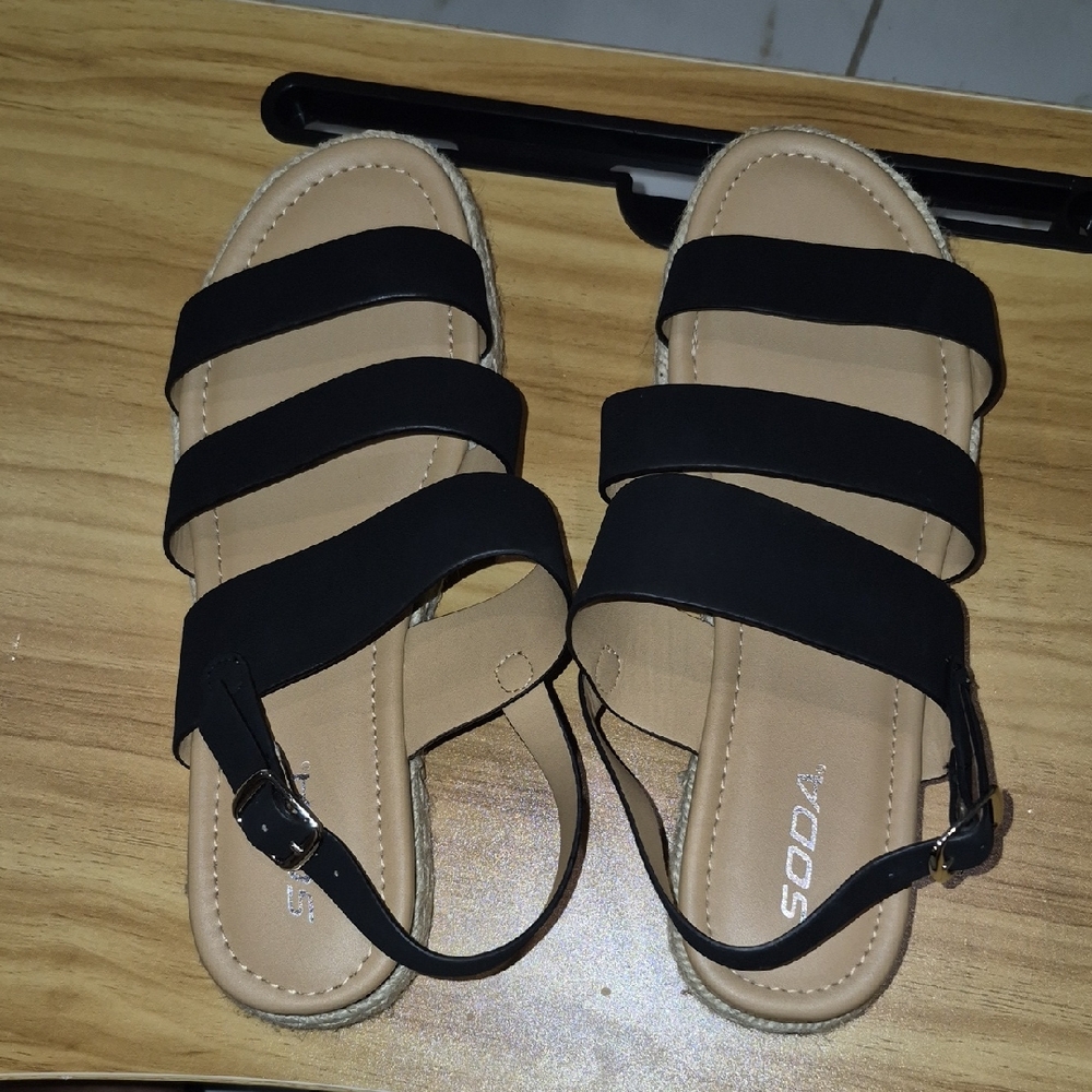 Soda Women's Black Strap Sandals NWOT